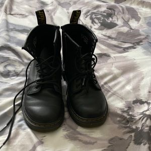 Girls Dr. Martens boots black size 1 excellent condition